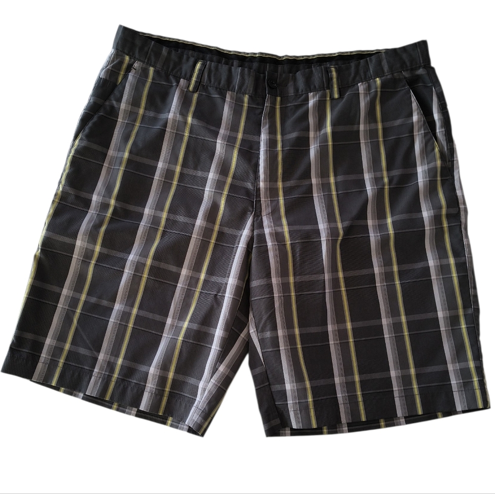 PGA Tour Pro Series Black and Gray Golf Shorts Size 38